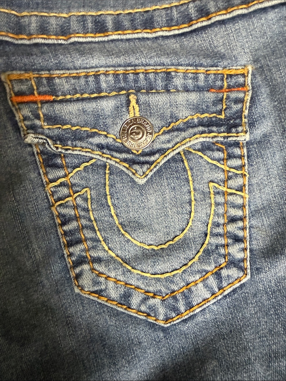True Religion Women's Medium Blue Capri Jeans with Contrast Stitching - Picture 3 of 13